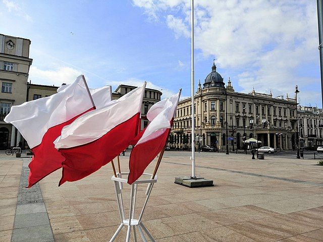 Strategic Compass for Poland and the EU: How to Manage the Complexity of Sino-American Rivalry and Russian Aggression Against Ukraine
